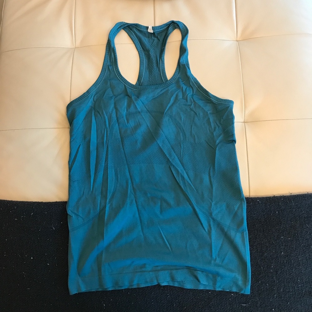 Lululemon workout tank